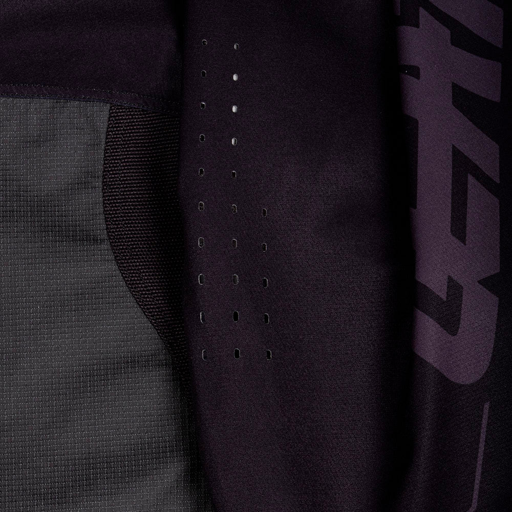 2026 Leatt 5.5 Moto Pant Black - Image 4