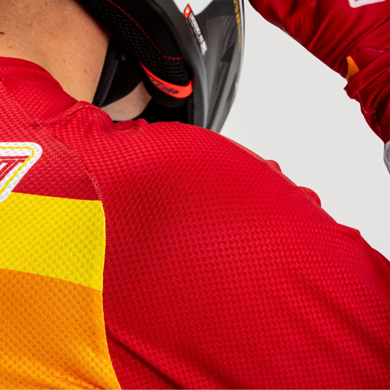 2025 Leatt 4.5 Lite Jersey Pitboard Ruby - Image 5