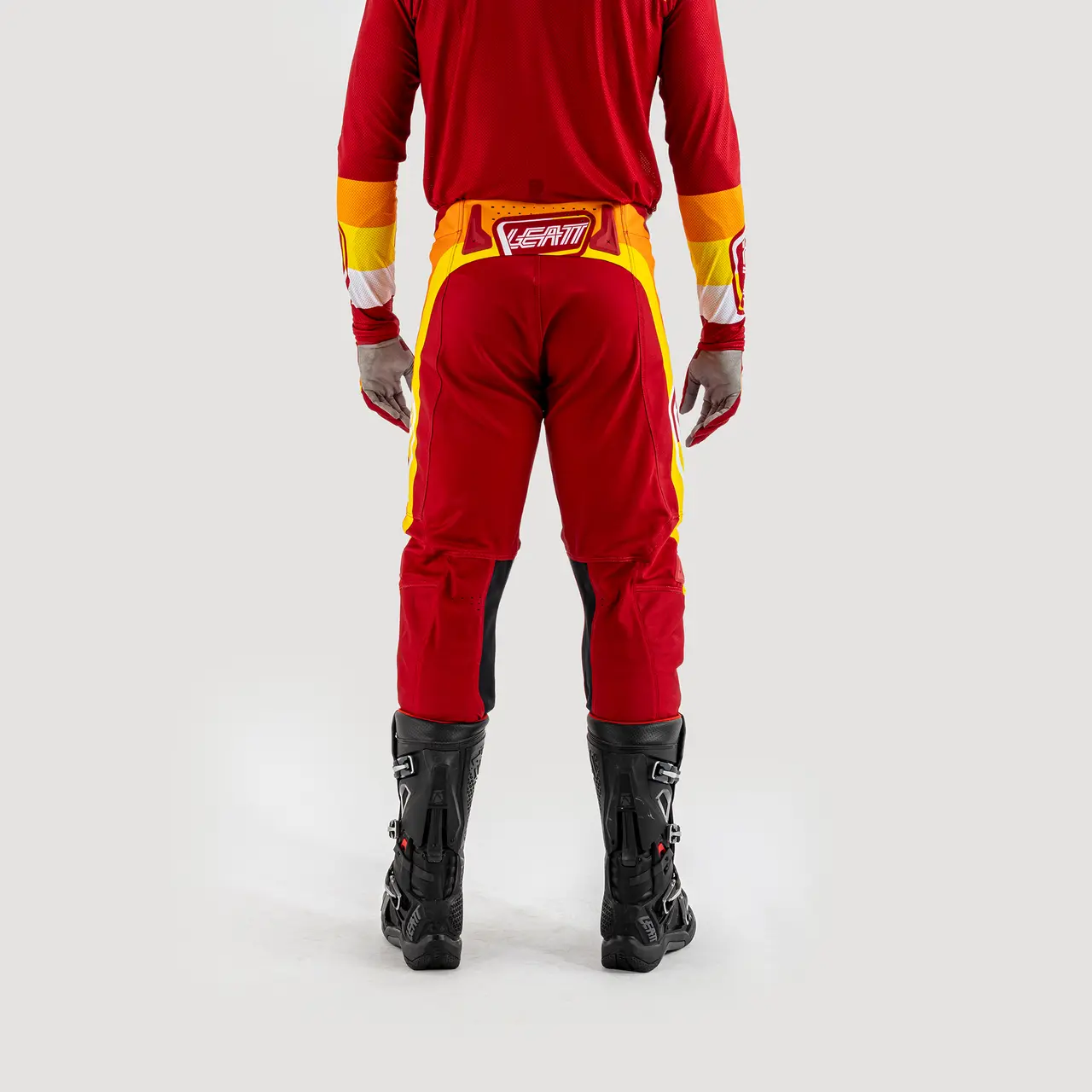 2025 Leatt 4.5 Motocross Pant Pitboard Ruby - Image 4