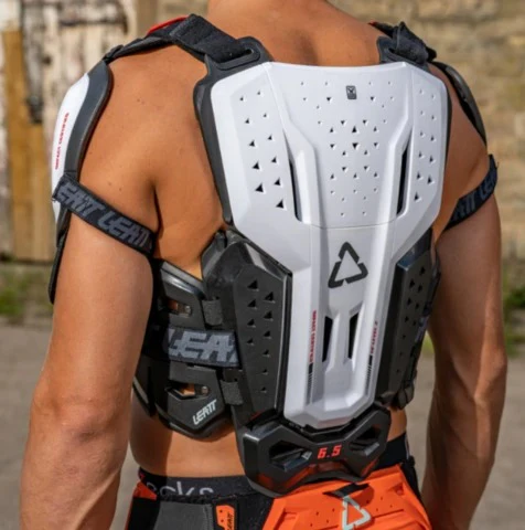 Leatt 6.5 White Chest Protector Pro - Image 4